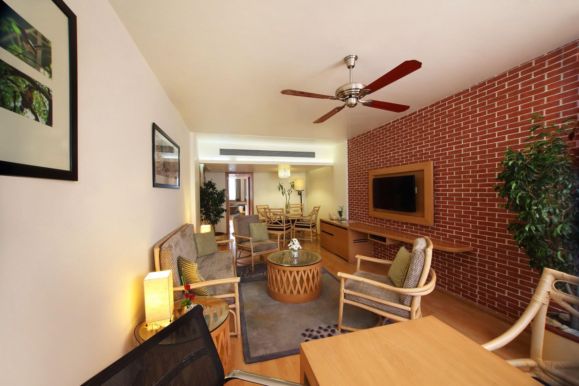 Hotel Maurya Patna Patna  Ngoại thất bức ảnh