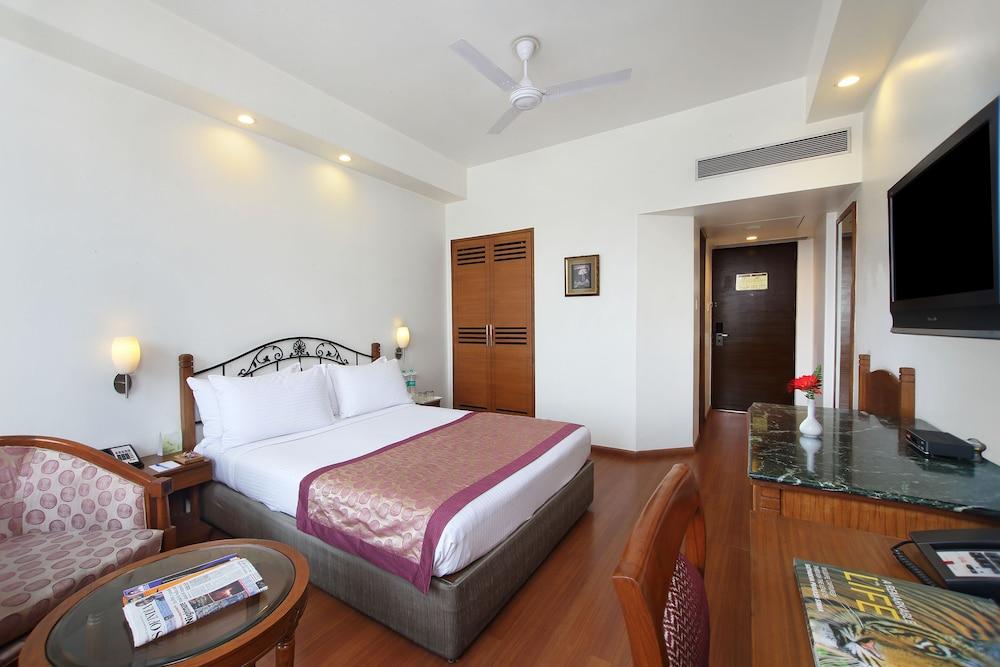 Hotel Maurya Patna Patna  Ngoại thất bức ảnh