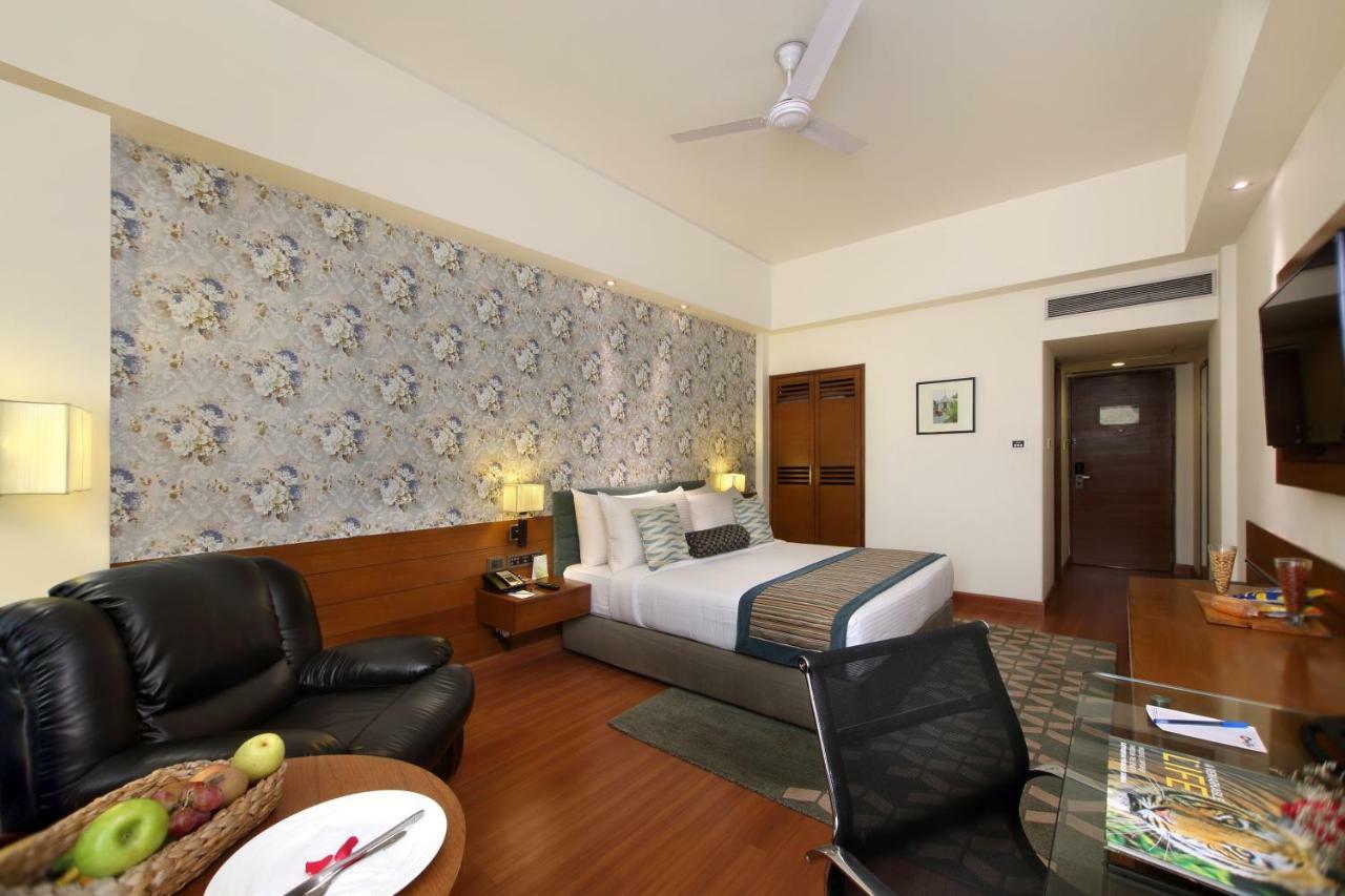 Hotel Maurya Patna Patna  Ngoại thất bức ảnh