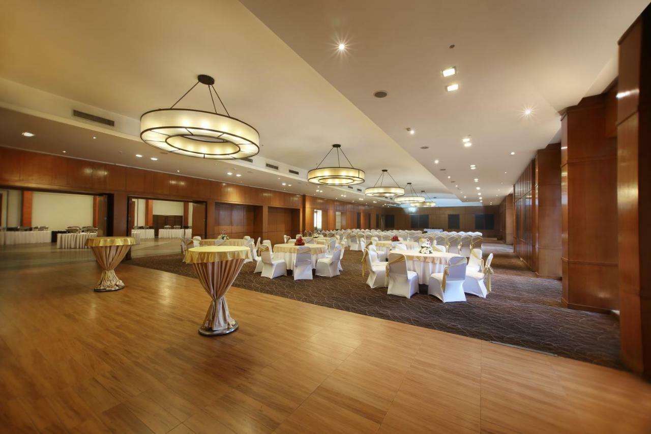 Hotel Maurya Patna Patna  Ngoại thất bức ảnh