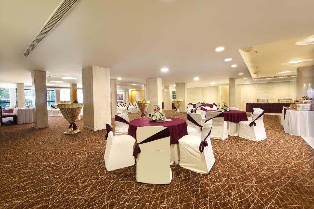 Hotel Maurya Patna Patna  Ngoại thất bức ảnh